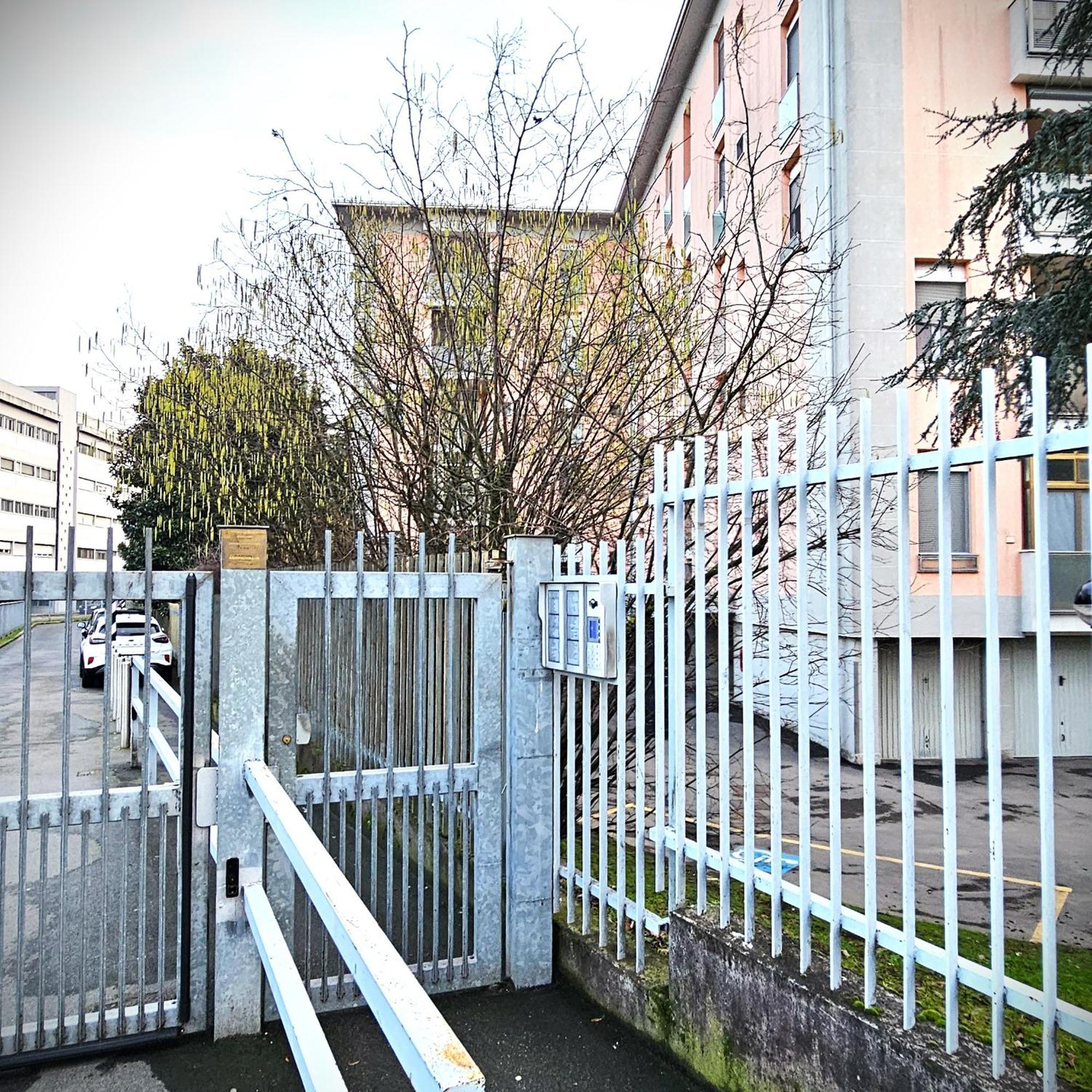 Bbking Appartamento Policlinico Сан-Донато-Міланезе Екстер'єр фото